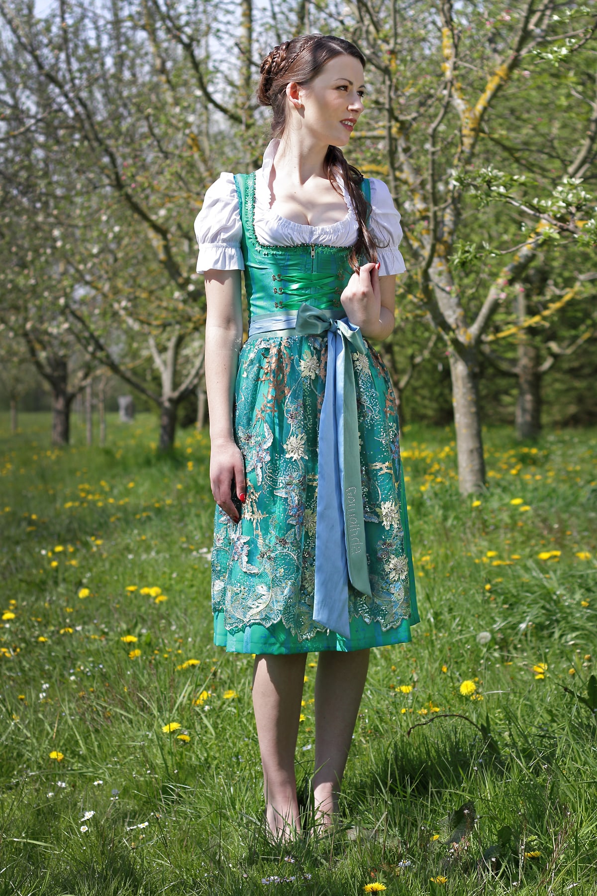 Geweihda Dirndl-Kollektion 2016