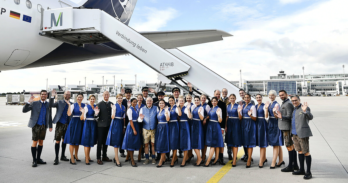 Lufthansa Trachtencrew 2022