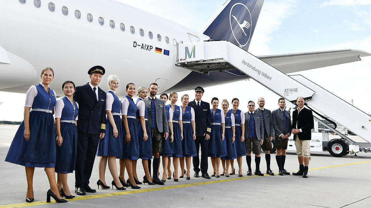 Lufthansa Trachtencrew 2022